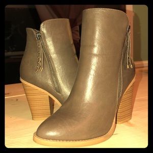 Charlotte Russe Side-Zip Chunky Heel Boots